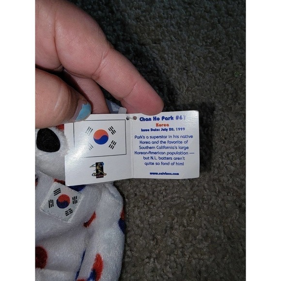 Chan Ho Park #61 Salvinos International Bammers 1999 Korea Bear New With Tags - Picture 2 of 6